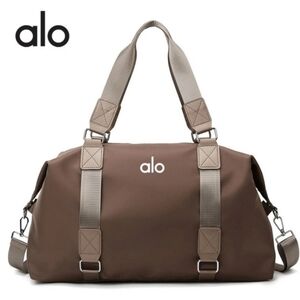 (NWT‼️) 🤎ALO - Brown Duffle Bag ✨